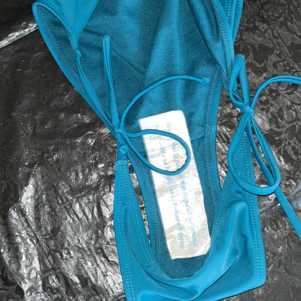 34DD SwimTop & Matching Color Bottoms Medium NWT - Picture 7 of 7